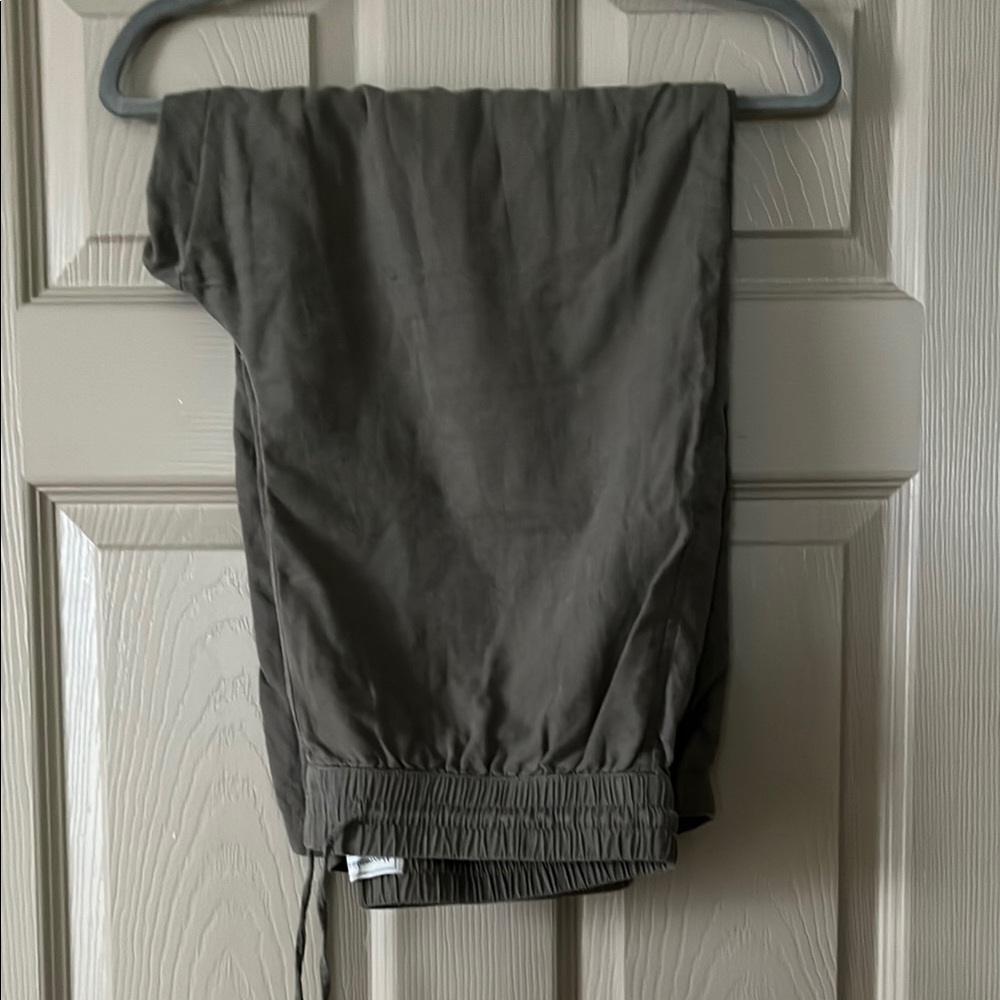 Olive Green Linen Pants (Cropped) Abercrombie & Fitch